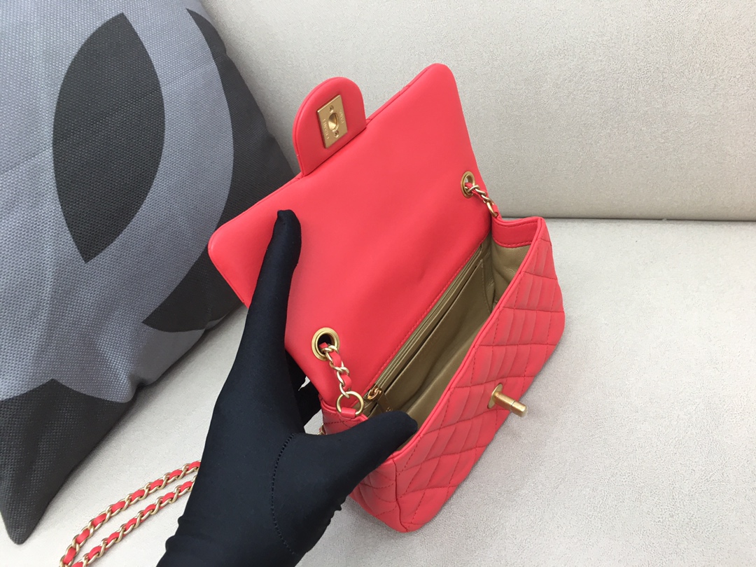 Small Classic Flap Lambskin Bag AS1787 Red